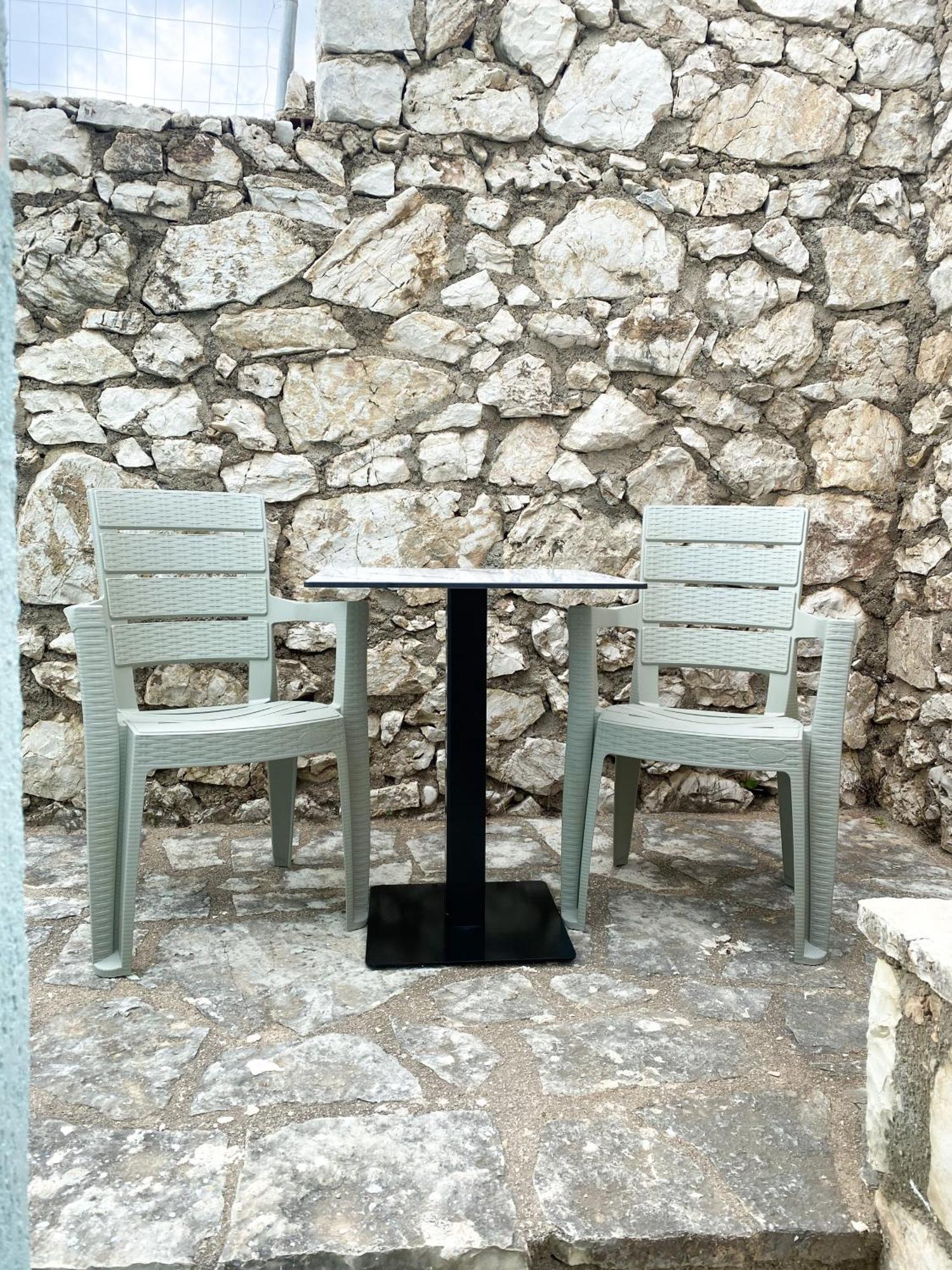 Family Apartments Himara Exterior foto